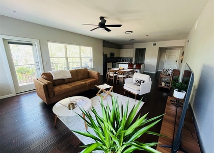 2708 San Pedro St - Photo 1
