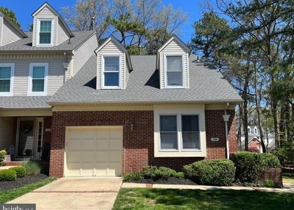 406 Williamsburg Court - Photo 1