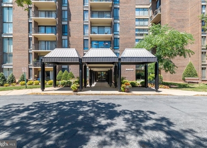 9900 Georgia Avenue - Photo 1
