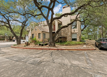 6810 Deatonhill Dr - Photo 1