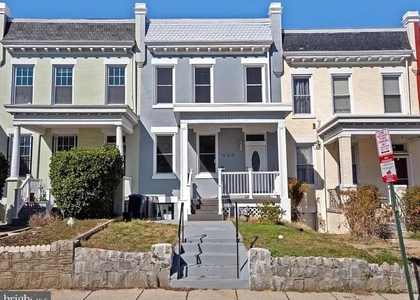 465 Luray Place Nw - Photo 1