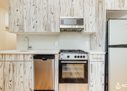 115 Roebling Street - Photo 1