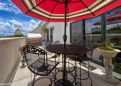 1661 Riverside Avenue - Photo 1