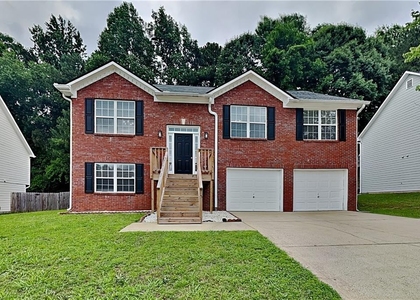 658 Castlebrooke Way - Photo 1