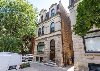 533 W Wrightwood Avenue - Photo 1