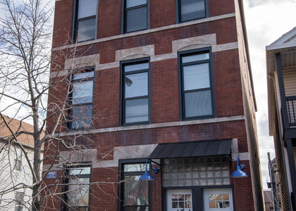 2117 W 18th Street - Photo 1