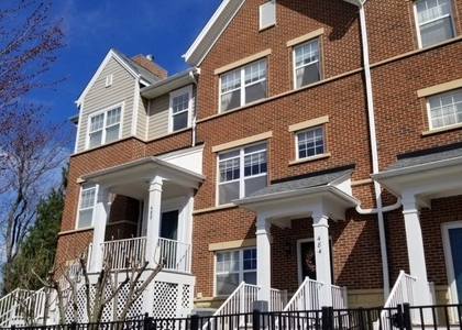 484 W Wood Street - Photo 1