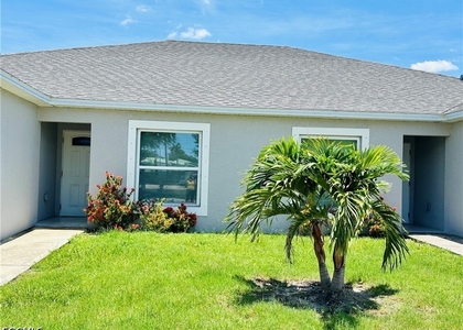 3305 Sw 15th Place - Photo 1