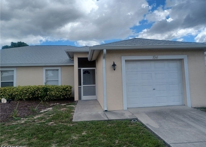 100 Sw Trafalgar Parkway - Photo 1