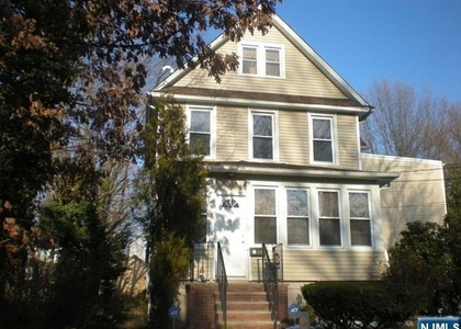 147 Phelps - Photo 1