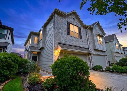 8726 Laurel Crest Drive - Photo 1