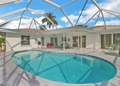 4556 Lakewood Boulevard - Photo 1