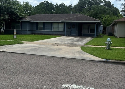 4713 Saxon Street - Photo 1