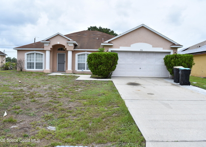 334 Bordeaux Avenue Ne - Photo 1