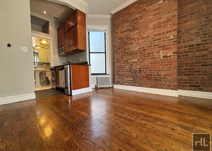 Mott St. - Photo 1