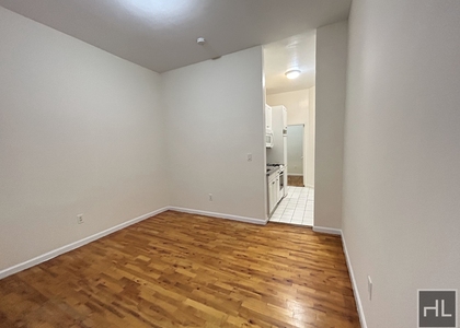 2 Avenue - Photo 1