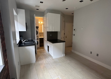 W 52nd St. - Photo 1