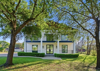 1905 Dowling Drive - Photo 1
