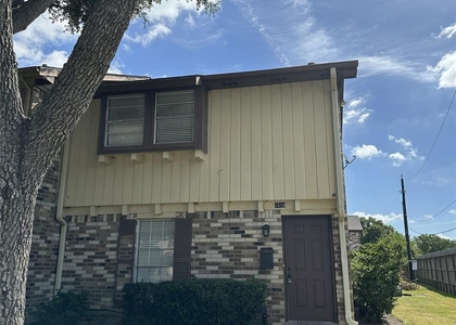 1519 S 8th Street - Photo 1