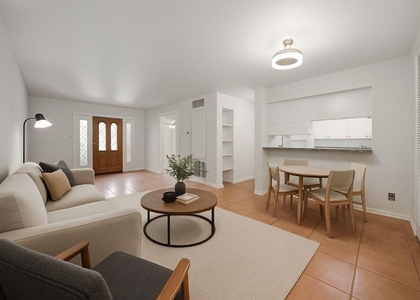 3131 Cummins Street - Photo 1