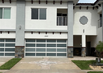 1980 Greenbriar Terrace - Photo 1