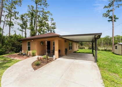3241 Tropicaire Boulevard - Photo 1