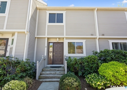 33 Strathmore Lane - Photo 1