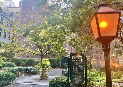 East 44th Street - Photo 1