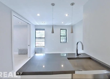 Stanton Street - Photo 1