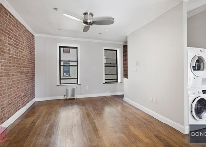East 100th Street - Photo 1