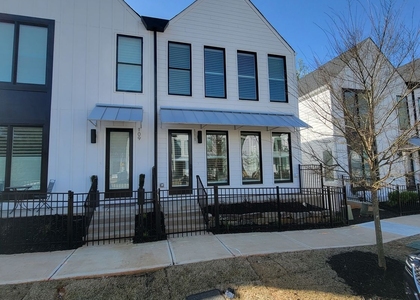 111 Pearl Street - Photo 1