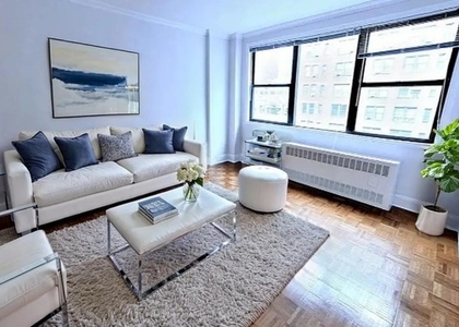 442 West 57th Street - Photo 1