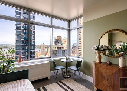 West 47th Street - Photo 1
