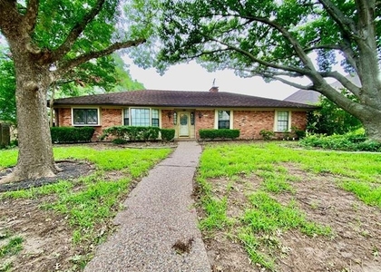 223 Woodcrest Drive - Photo 1