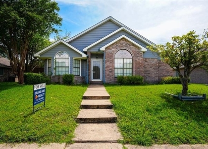 8809 Pheasant Run Drive - Photo 1