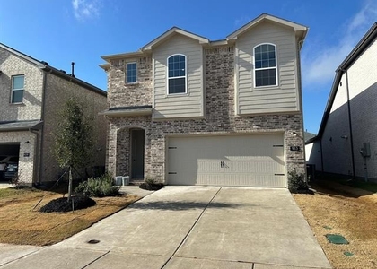 913 Amenduni Lane - Photo 1