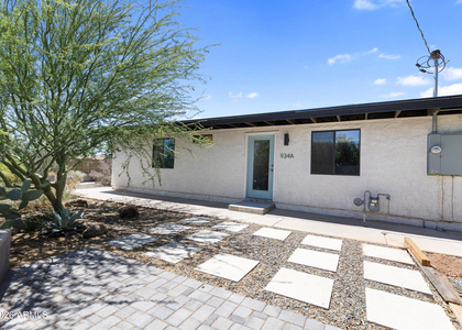 934a W Parkway Boulevard - Photo 1