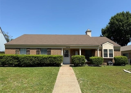 2834 Naples Drive - Photo 1