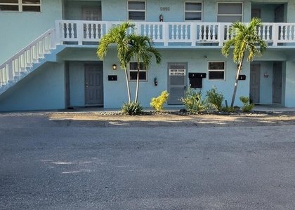 1001 Se 3rd Street - Photo 1