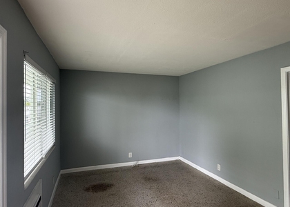 1118 N H Street - Photo 1