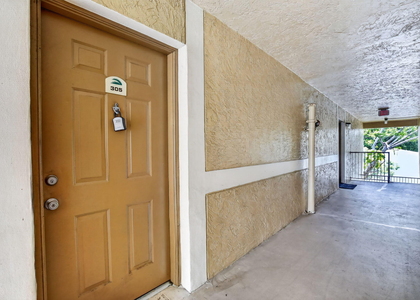 300 W Palm Cir Circle W - Photo 1
