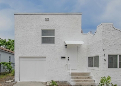 318 N E Street - Photo 1