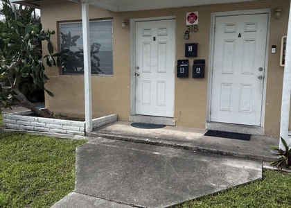 318 Ne 6th Street - Photo 1