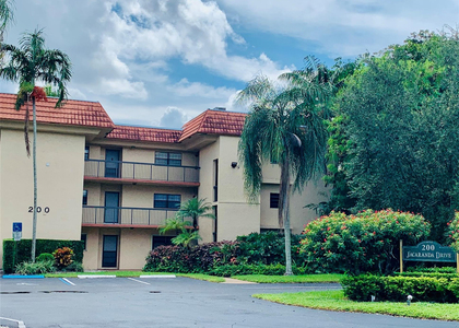 200 Jacaranda Country Club Dri - Photo 1