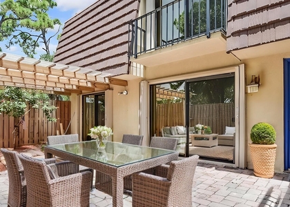 121 1st Lane - Photo 1