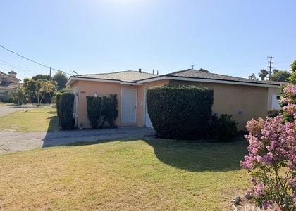 5335 El Monte Avenue - Photo 1