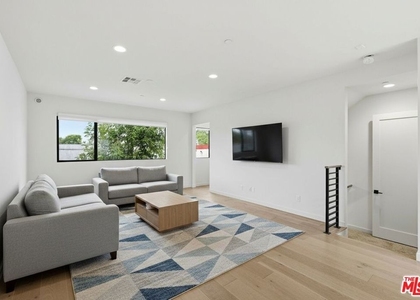 1605 N Arla Way - Photo 1