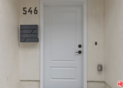 546 N Genesee Avenue - Photo 1