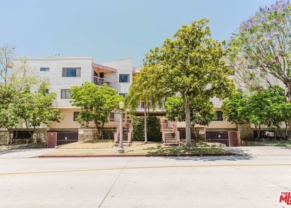 345 N Jackson Street - Photo 1