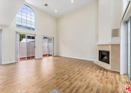 1338 Yale Street - Photo 1